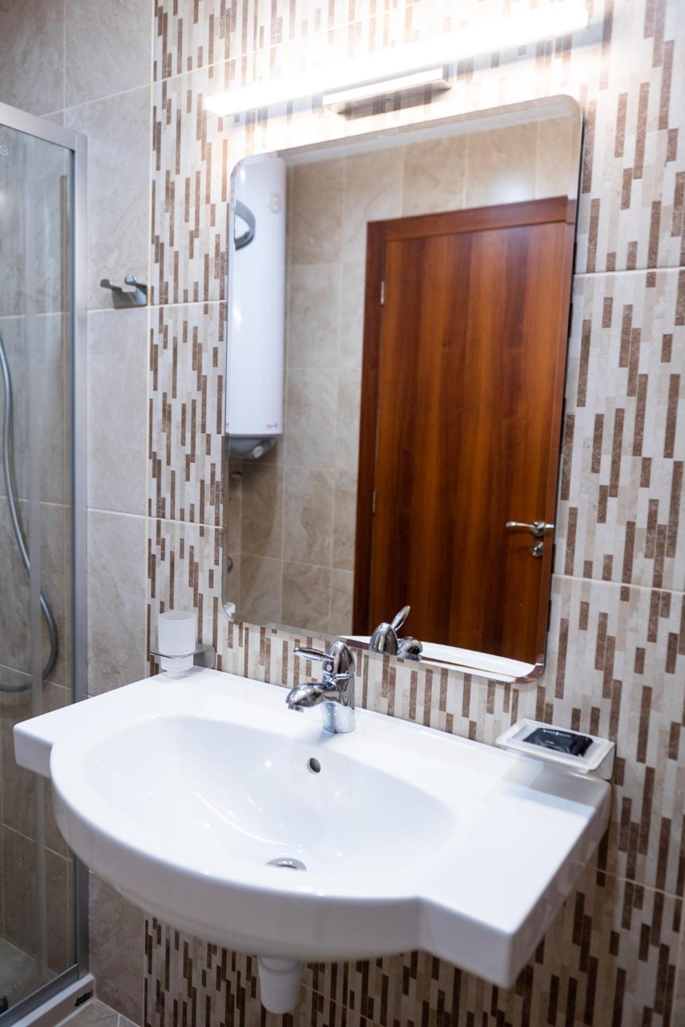 Queen'S Garden Balchik Apartment Exterior foto