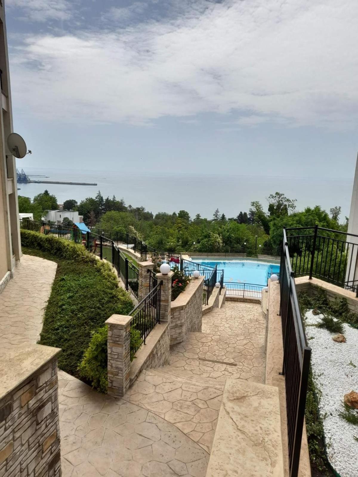 Queen'S Garden Balchik Apartment Exterior foto